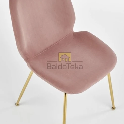 Puikus fotelis su minkštu velvetiniu audiniu ir tvirtu karkasu