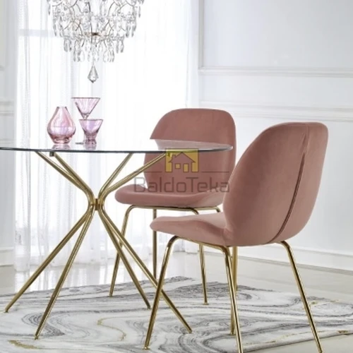 Minkštas velvetinis fotelis su chromuotu metaliniu karkasu