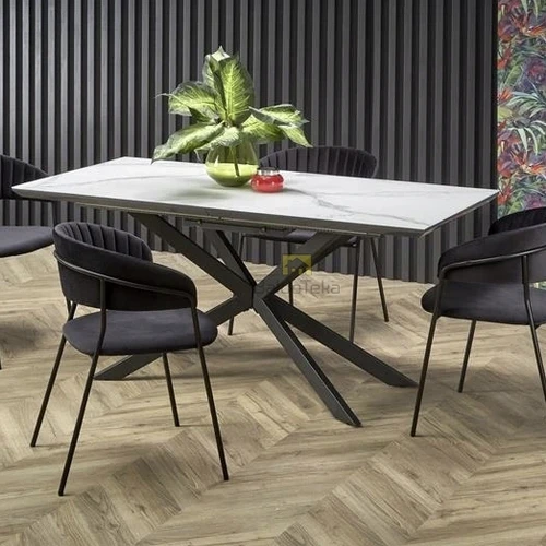 Stilinga juoda kėdė – patogi ir tvirta iki 100 kg