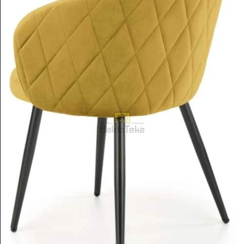 Stilinga juoda kėdė su geltonais akcentais ir plieniniu karkasu