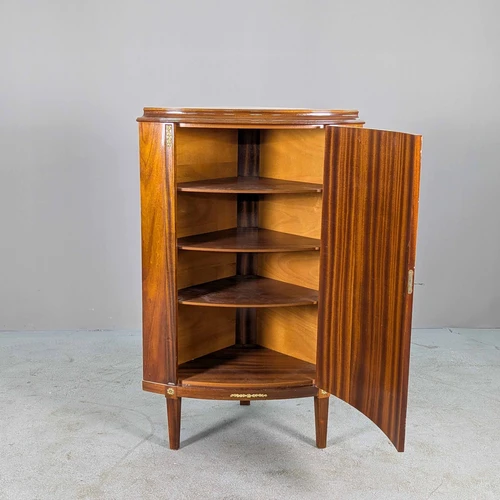 Ergonominė kampinė komoda 85x60x53x132 cm