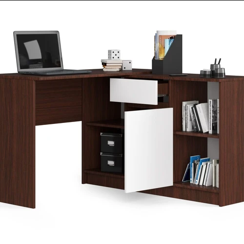 Tamsiai rudas su baltu fasadu