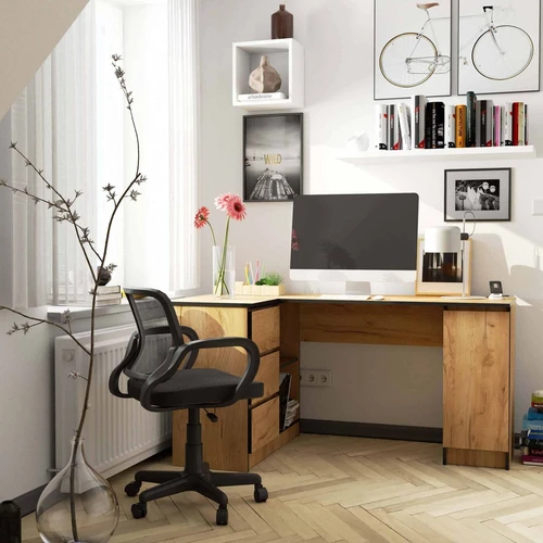 Kampinis stalas B20 – patogi darbo zona ir daug vietos