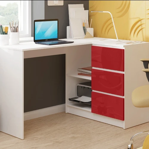 Patogus rašomasis stalas su daug vietos ir moderniu dizainu