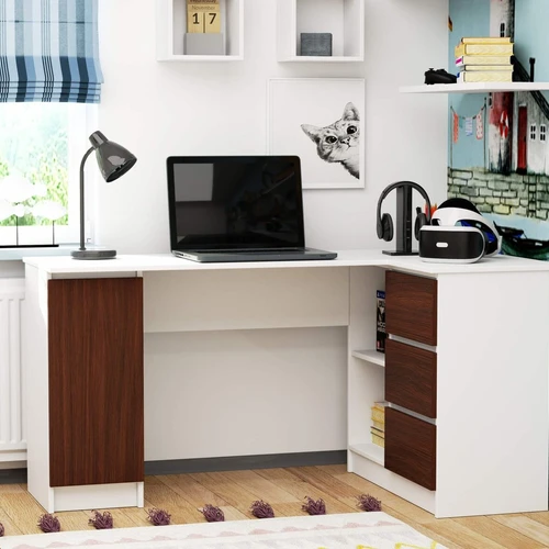 Tamsiai rudi fasadai su matine apdaila – modernus dizainas