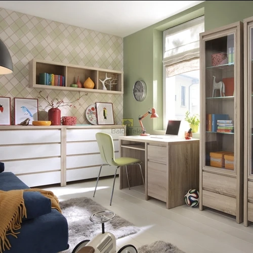 Praktiškas stalas su ratukiniais bėgeliais