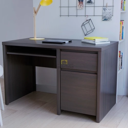 KASPIAN stalas su keičiama spalva