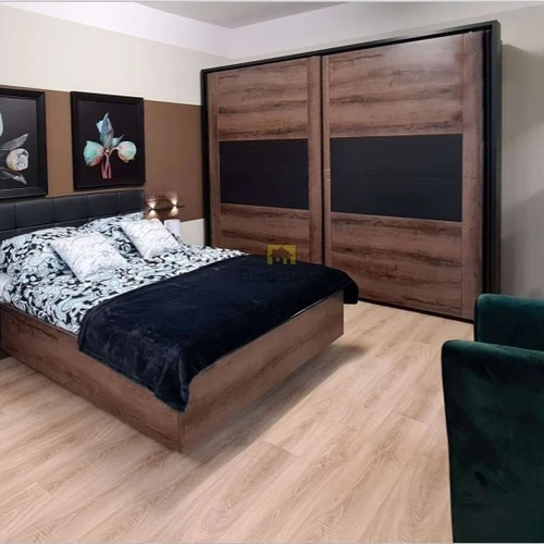 Praktiška spinta su funkcionaliu apšvietimu