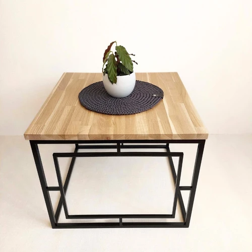 Stilingas 60x60 kavos staliukas kolekcijoje ELEGANCIJA