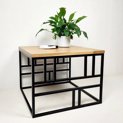 Modernus kavos staliukas su natūralaus ąžuolo stalviršiu