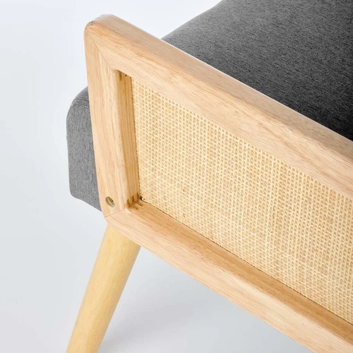 Elegantiški rotanginiai kėdės su minkštu sėdynės audiniu