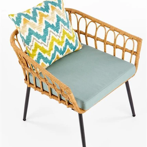 Elegantiškas rotanginis kėdžių rinkinys su natūraliomis spalvomis