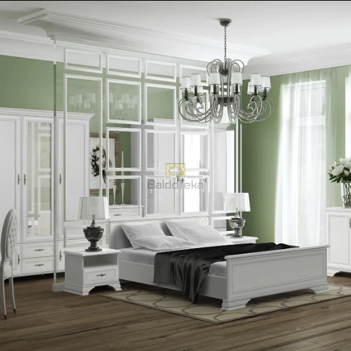 Šiuolaikiška balta spinta su sidabro patina ir bronzos rankenėlėmis