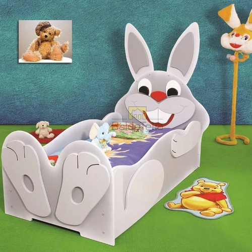 Patvari lova su grotelėmis, išlaikanti iki 100 kg