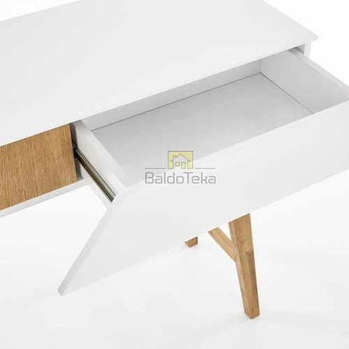 Kompaktiška spinta su natūralaus medžio ir balto MDF apdaila