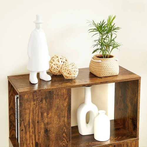 Knygų lentyna su vietą pyragams ir augalams