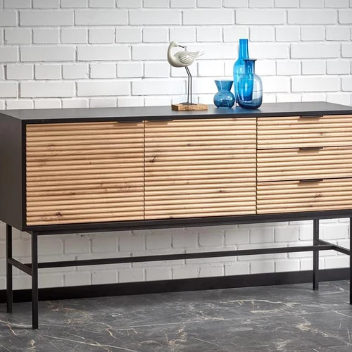 Stilinga komoda su milteliniu būdu dažytu plienu