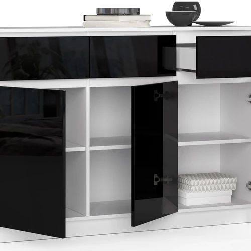 Stalčiai su metaliniais slydimo ritinėliais