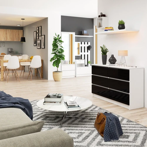 Prabangi komoda su erdviais stalčiais ir blizgiu dizainu