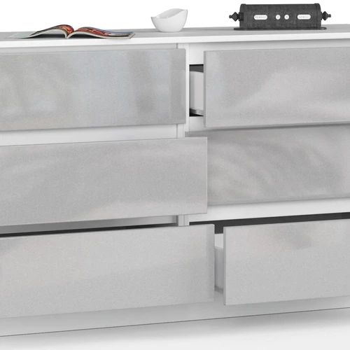 Mūsų komoda su 19 mm AKRYL priekiniais skydais