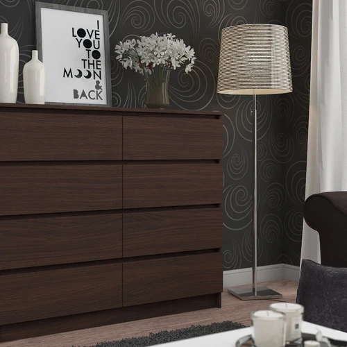 Komoda K140 – aštuoni stalčiai ir modernus stilius