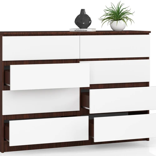 Erdvus ir funkcionalus komodas K140 – puikus pasirinkimas miegamajam ar svetainei