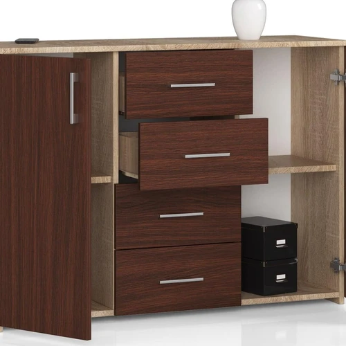 Moderni komoda su sidabrinėmis rankenomis