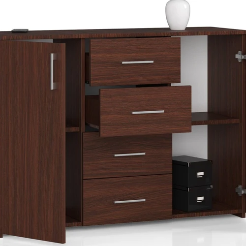 Patogi komoda su slidinamais stalčiais