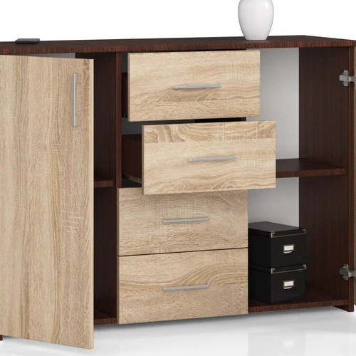 Tvarkinga komoda su patogiais stalčiais