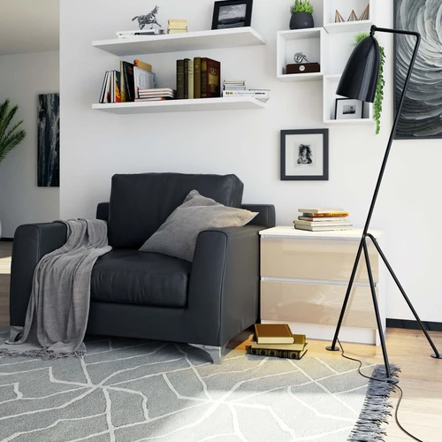 Blizgi stalčiai ir atsparus korpusas – puiki komoda jūsų namams