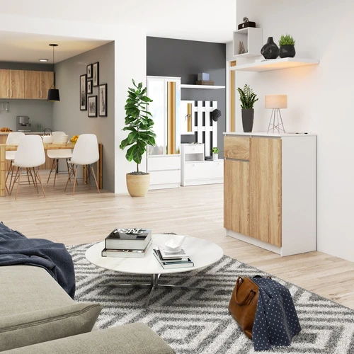 Talpi komoda su stalčiais ir lentynomis tvarkai kambaryje