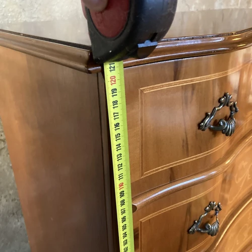 Stilinga vintažinė komoda – puikiai išlaikyta