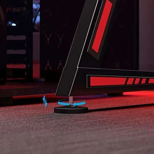 Raudonos ir juodos spalvos žaidimų stalas su Z formos rėmu