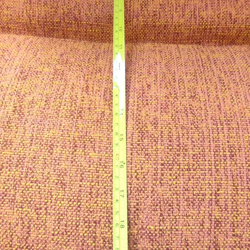 Puošnus medinis stovis su gobelenu