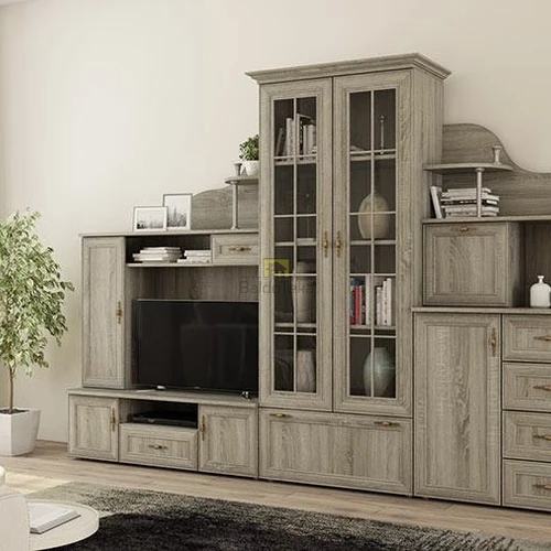 Moderni sekcija su spinta šviesaus ąžuolo atspalviu