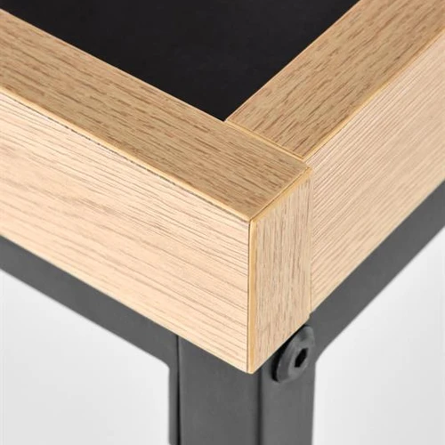 Patikima spinta iš laminuotos medžio drožlių plokštės