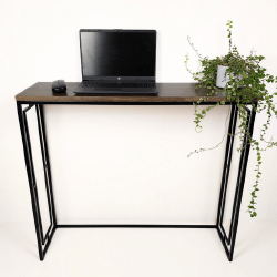 Moderni konsolė su natūraliu ąžuolu – stilingas interjero akcentas