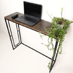 Praktiškas ir kompaktiškas staliukas smulkiems daiktams