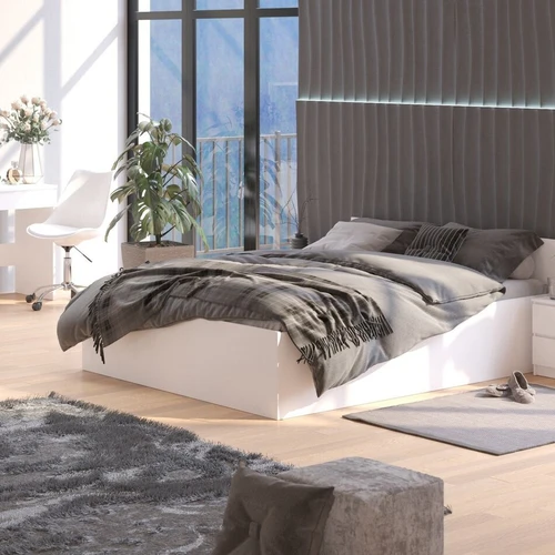 Patogus staliukas greitam makiažui ryte