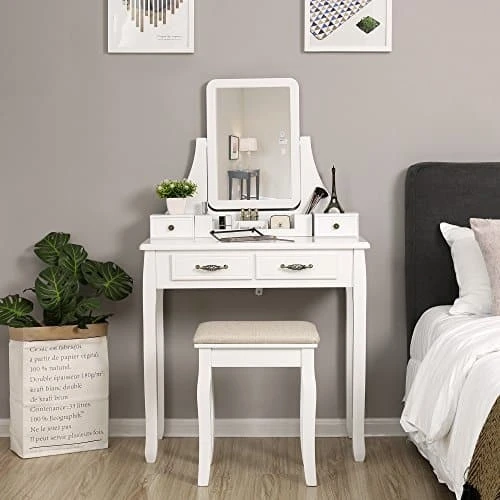 Makiažo stalas su veidrodžiu ir taburete