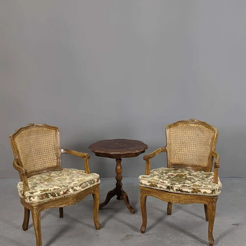 Vintažinis ratano komplektas – šarmas ir patogumas