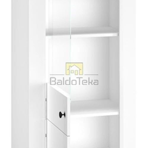 Universalus montavimas ir tylaus uždarymo sistema baltoje spintoje