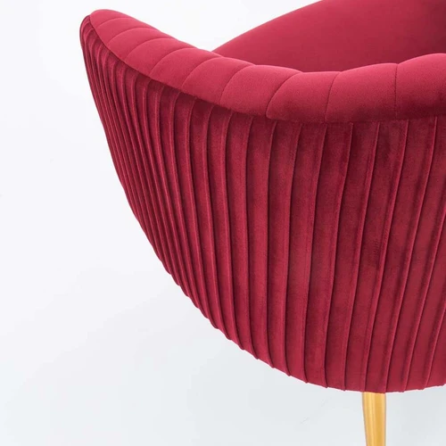 Ergonominė sofos lova su tamsiai raudonu audiniu ir aukso kojomis