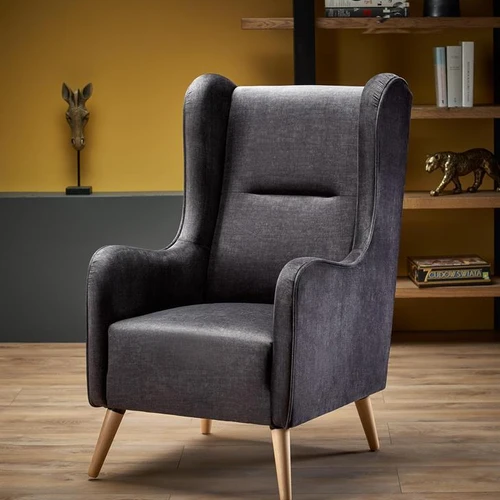 Stylingas sofos su antracito apmušalais ir natūraliomis kojomis