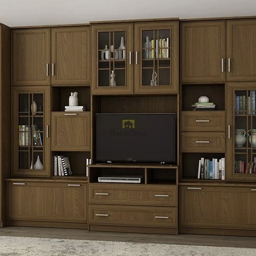 Spinta su plokščiais durimis ir tvirta konstrukcija