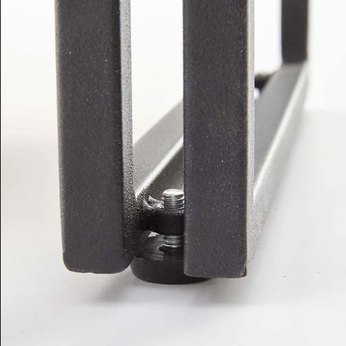 Stilinga juodos ir auksinės spintos kombinacija