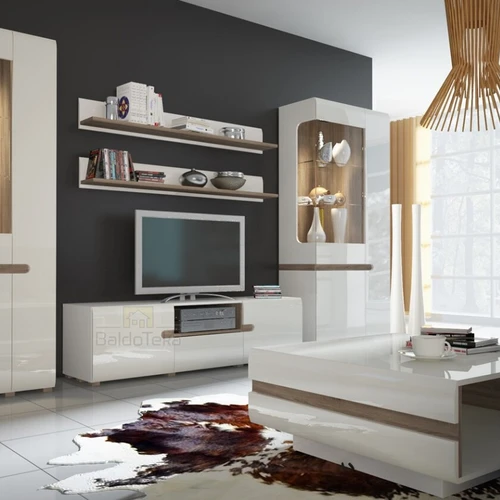 Blizgi balta spintelė su dekoratyviniais elementais