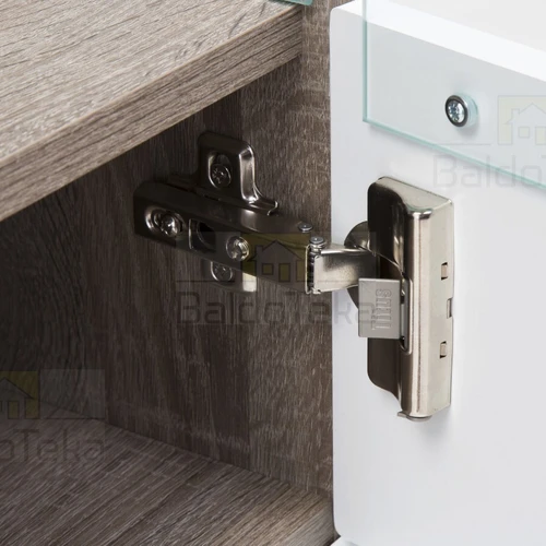 Kompaktiška spinta triufelinio ąžuolo dekoru