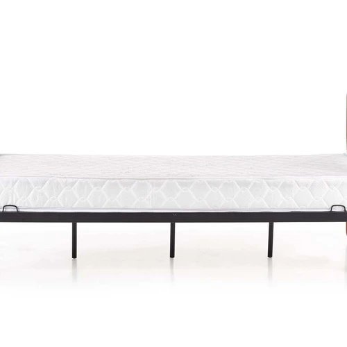 Tvarkinga juodos spalvos lova su medžio masyvo pagrindu