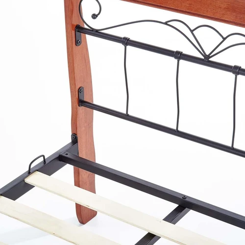 Moderni skruzdėlyno ir vyšninės spalvos lova